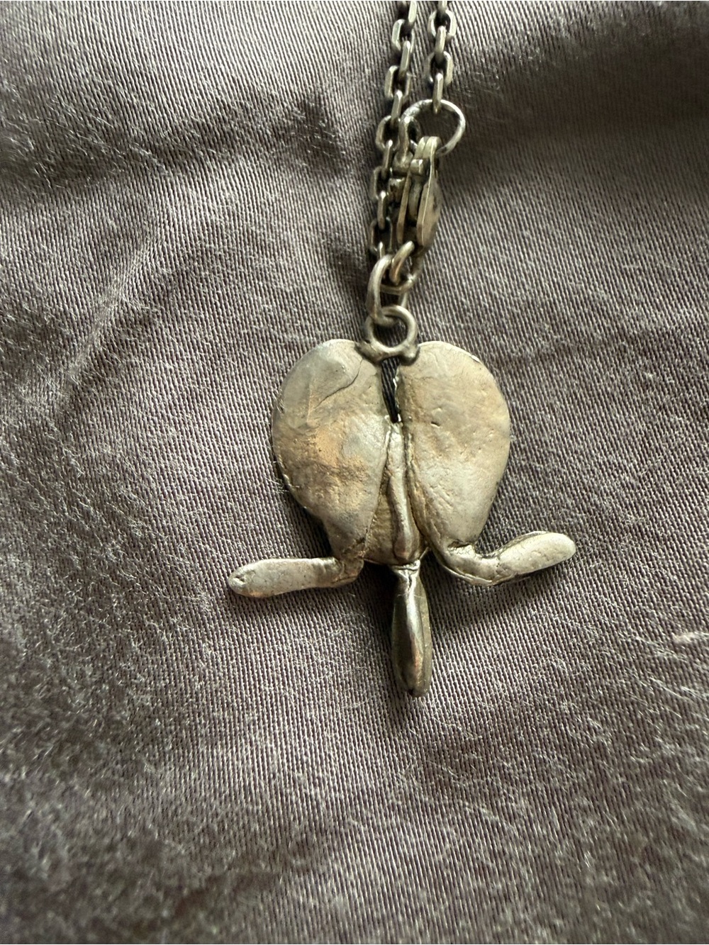 Sterling Silver Bleeding Heart Pendant Necklace - Silver - 22 inch chain